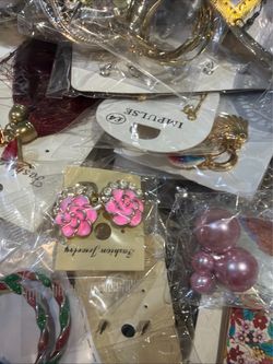 Fashion Jewelry Mixed Lot of 100 pairs of earrings