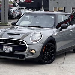 2018 MINI COOPER S