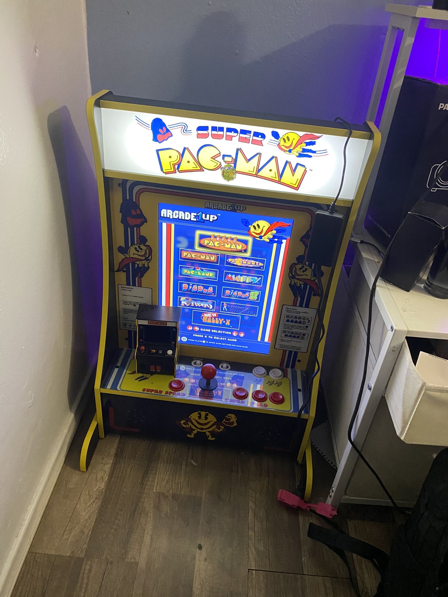 PAC MAN