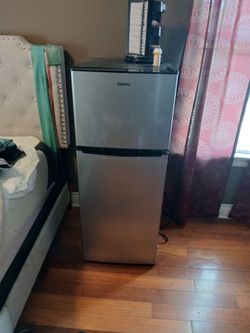 4ft portable refrigerator/freezer