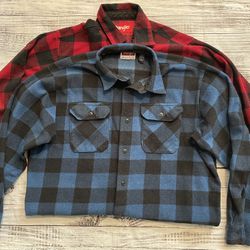(2)Wrangler Fleece Plaid Shirts Men's Medium Red / Blue Long Sleeve Button Up Lumberjack Mens Large