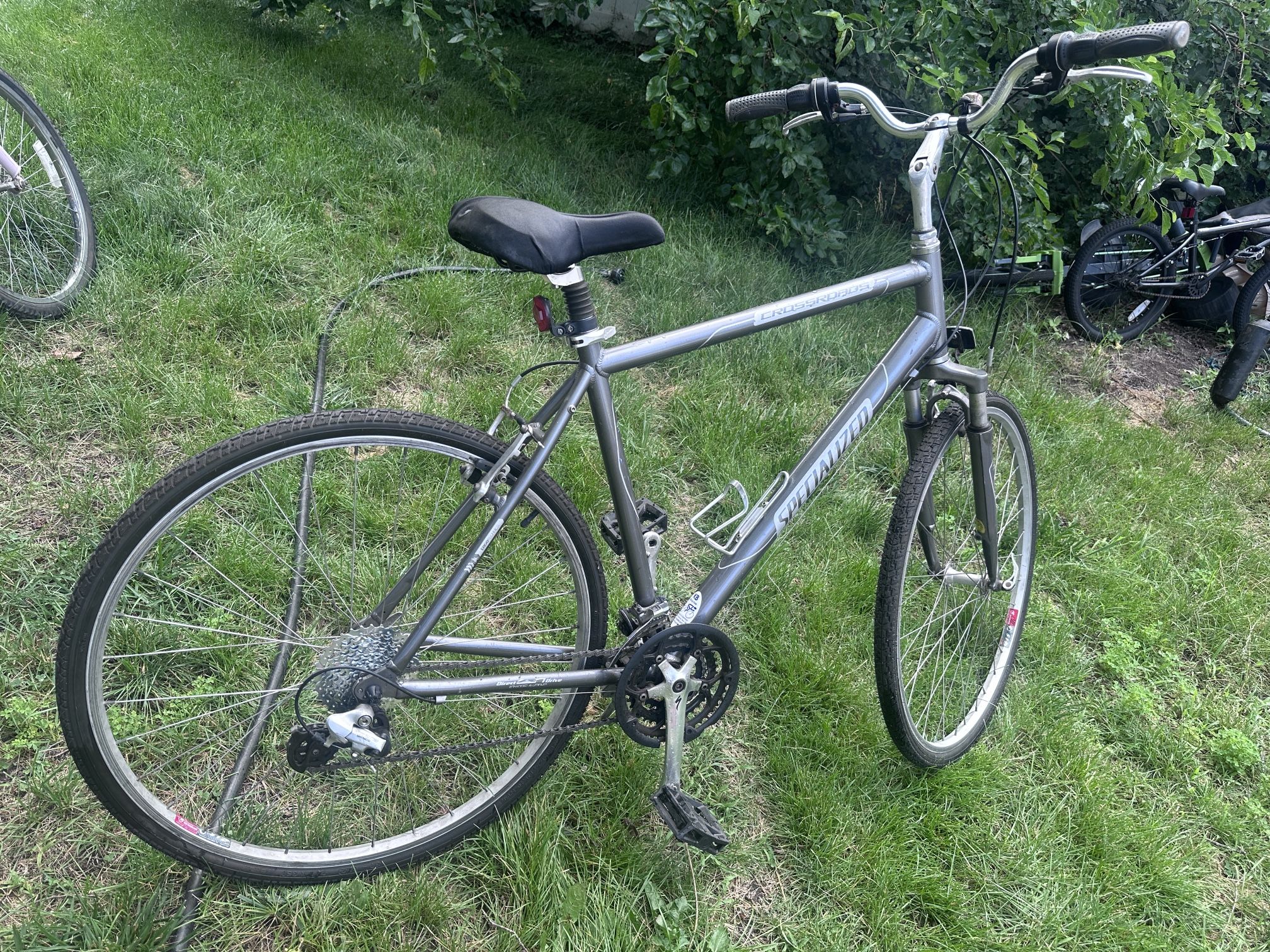 Specialized HYBRID TALL FRAME BICYCLE 27” tires 22” frame bike tires are brand new