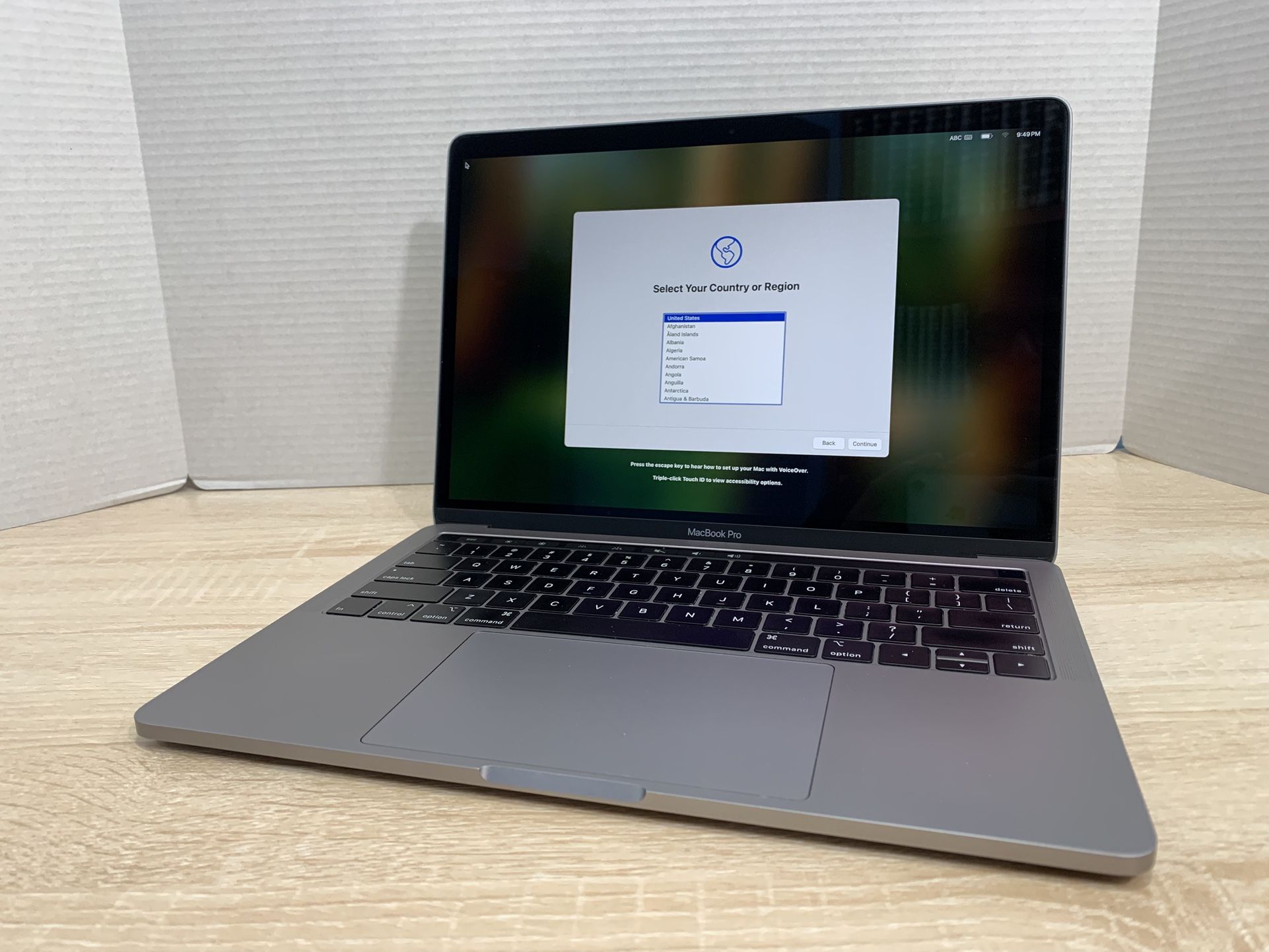 $425, i7/16GB RAM/512GB, Touch Bar 2019 MacBook Pro 13” with $600 worth of factory upgrades