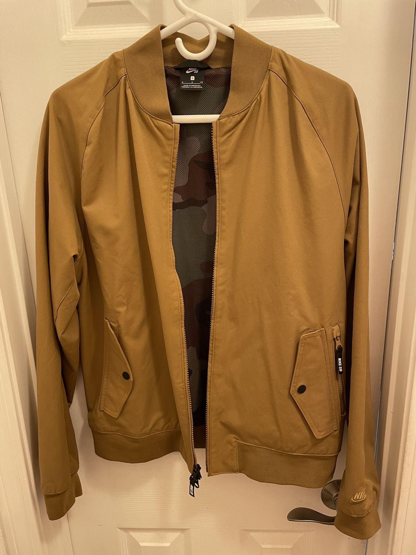 Nike SB Bomber Style Jacket NSW