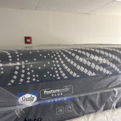 Sealy Posturepedic Hybrid King Mattress