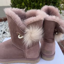 UGG Women’s Boot/ Rose Gray / USA 6 （New )