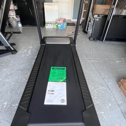 Treadmill Proform Trainer 14.0 Assembled  WiFi  Bluetooth  Touch Screen  Ifit  New