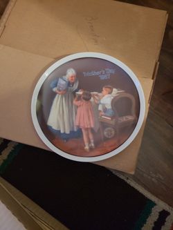 Collector's Knowles, Plate, "Grandmas Surprise"