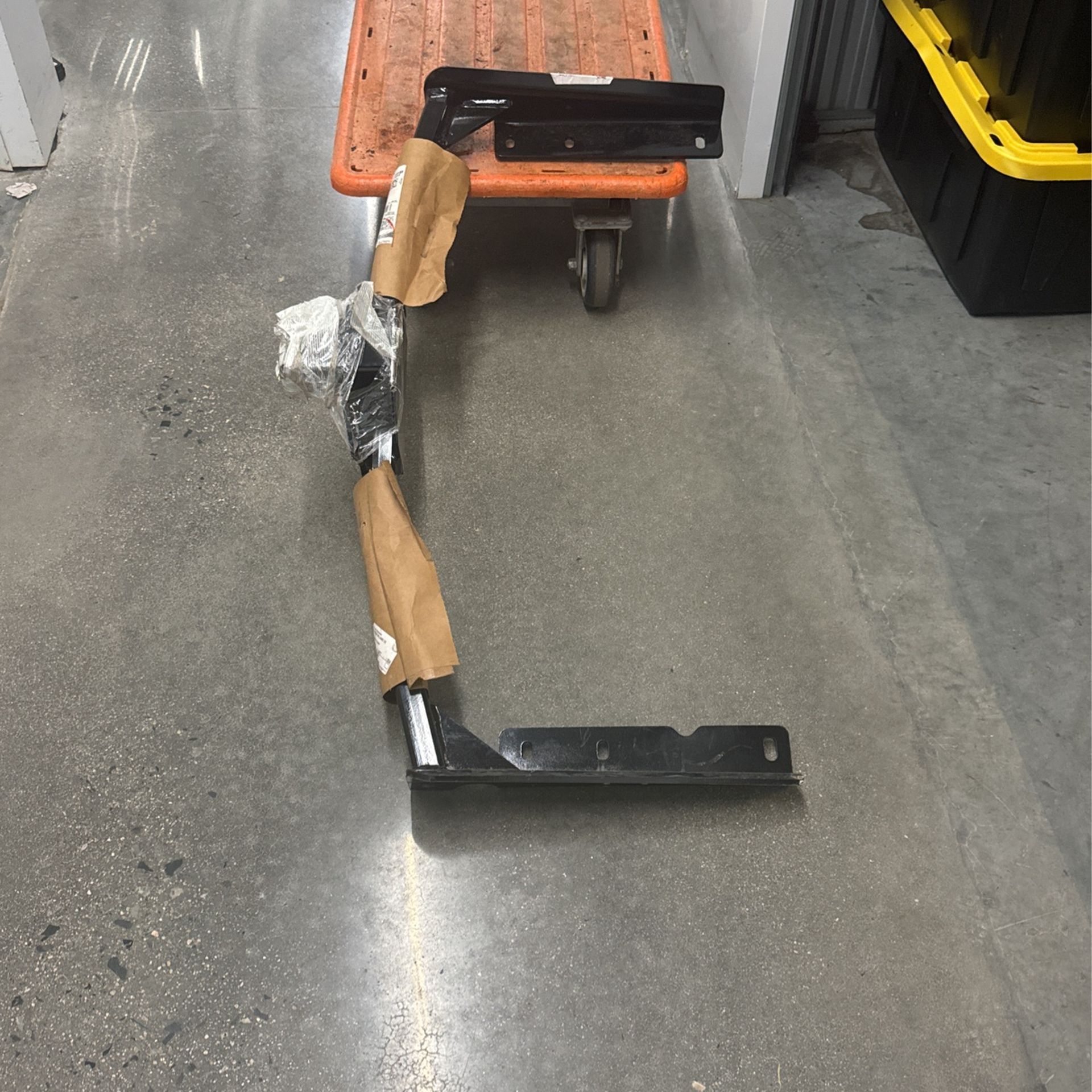 Cargo Hitch For 2022 Toyota Highlander.