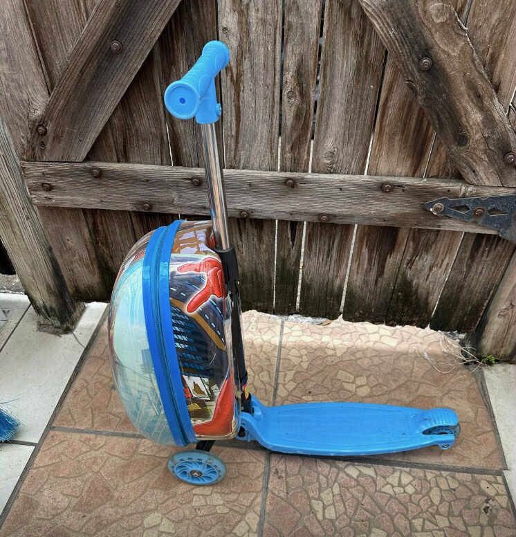 Spider-Man Scooter and Bag
