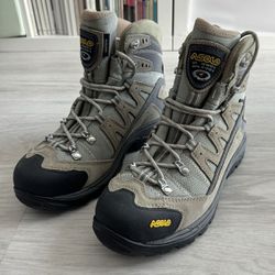 Brand New Asolo Women’s Hiking Boots Size 7