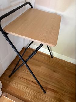 Folding desk/small table