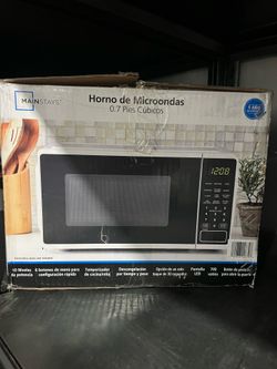 Mainstays 0.7 Cu. Ft. 700W Compact Microwave – White