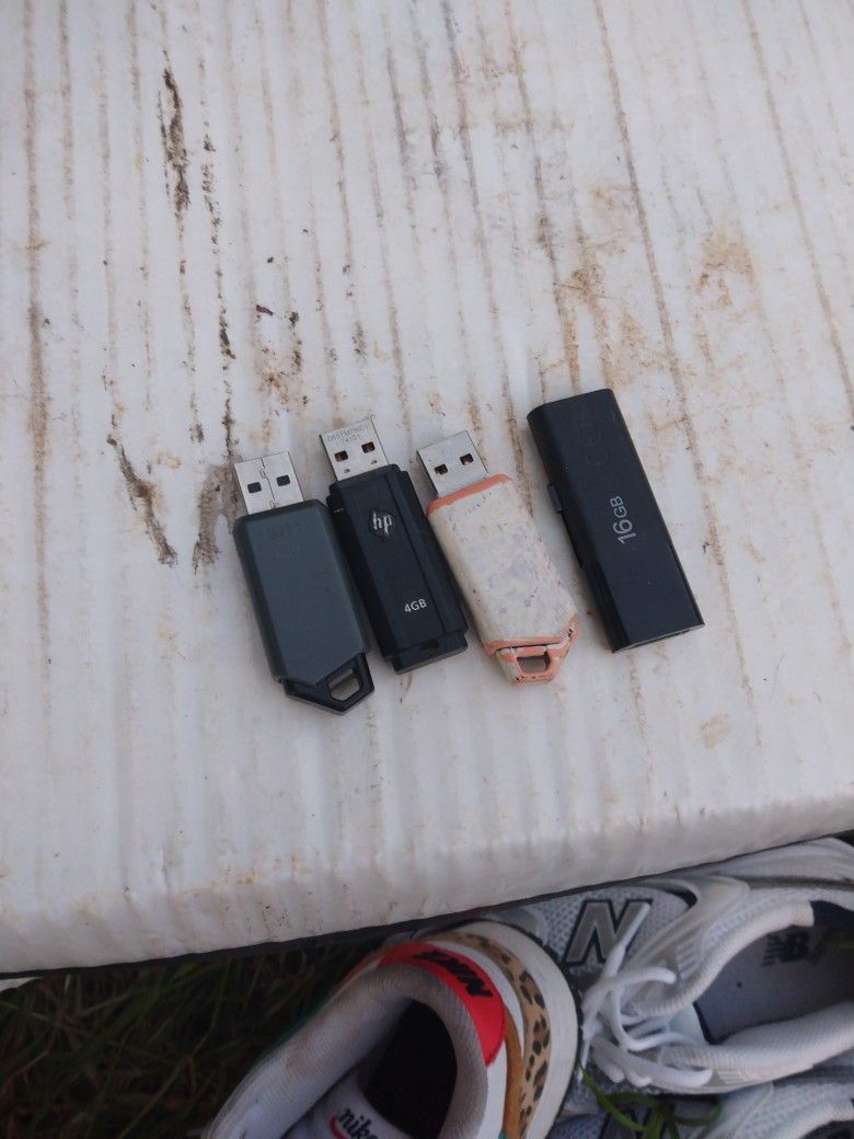 Flash Drives Need To Be Clean