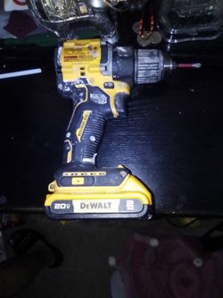 De walt drill and putsburg torque wrench