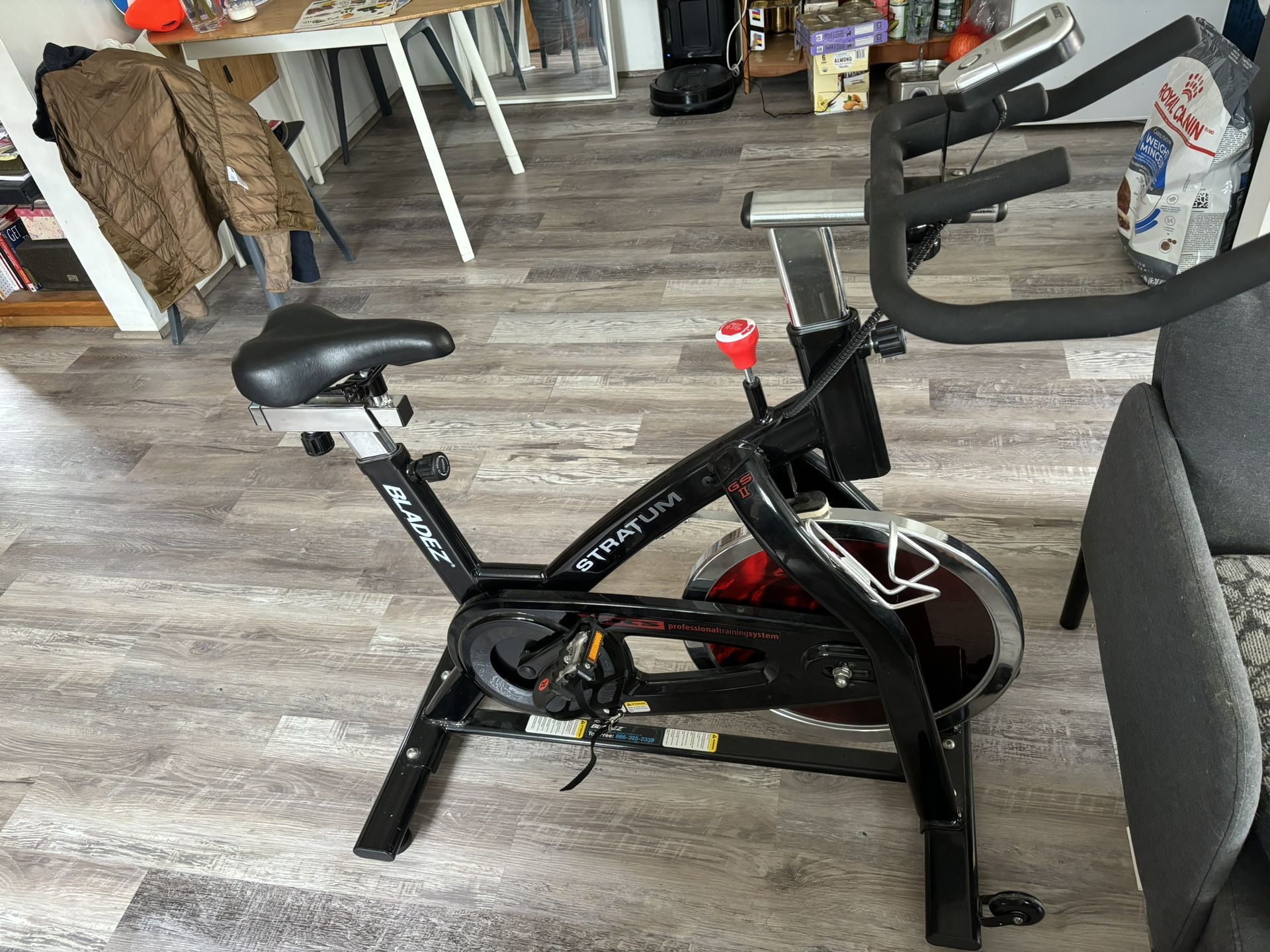 Stratum Bladez Spin Bike With Inbuilt Cadence Monitor for Sale in Long Beach CA OfferUp