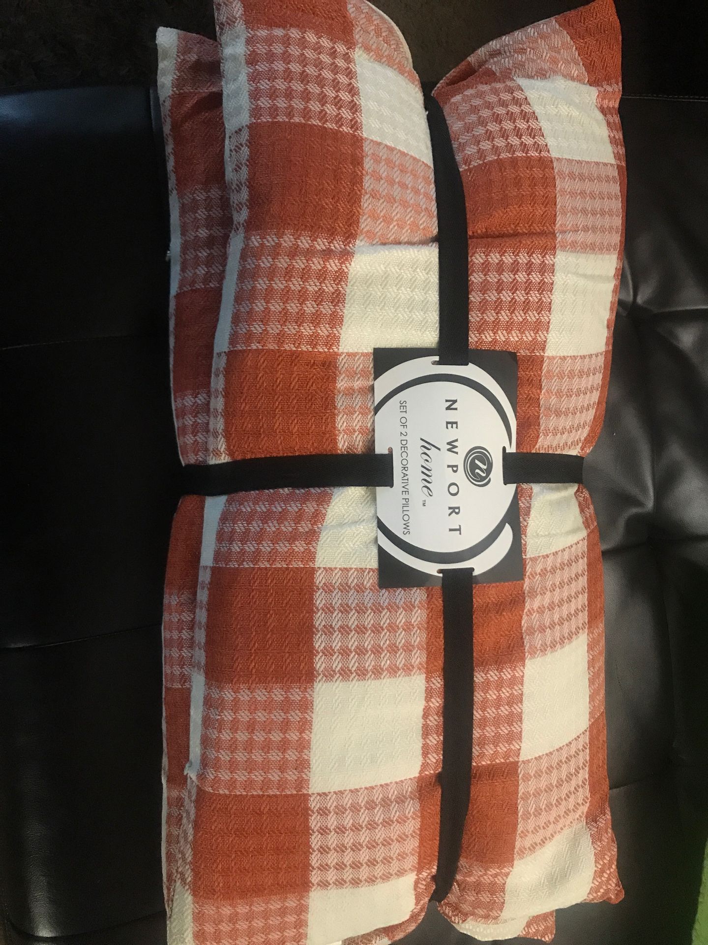Newport Set 2 decorative Pillow