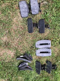  Kayak Carriers , Thule . 10 Sets Of Two .. 