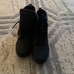 Dr. Martens 