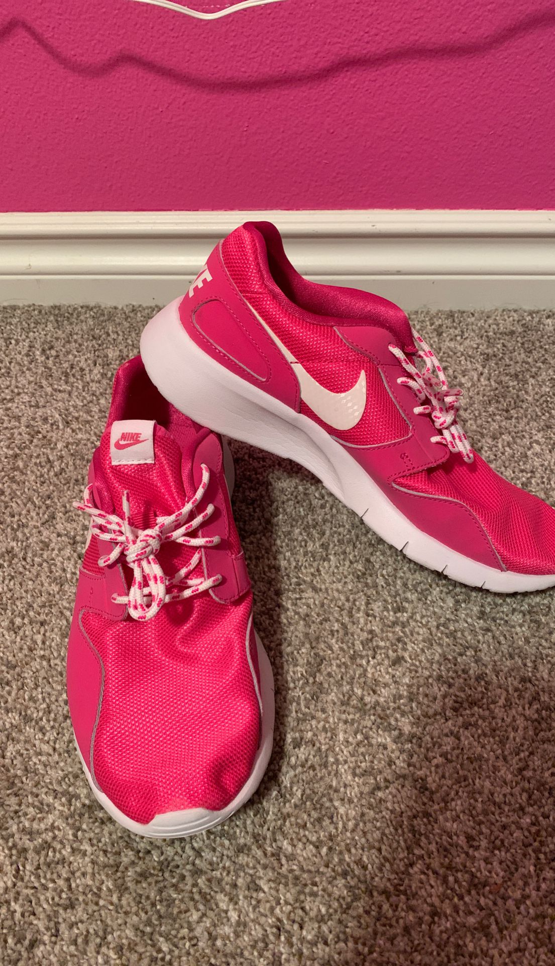 Nike Women’s Shoe 6.5