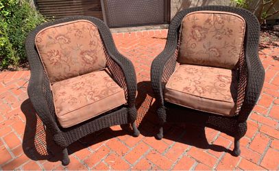 Pair patio armchairs