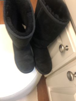 Ugg women’s boots size 4 ( tall ones)