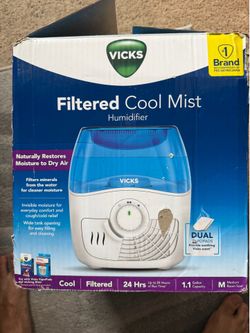 Never been used Vic’s filtered cool mist humidifier