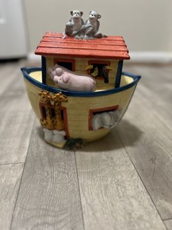 Vintage Cooks Club Noah's Ark Cookie Jar with Animals 10.5"x10"x6" Boat