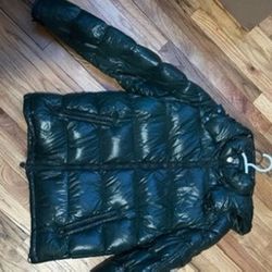 GREEN MONCLER SZ 3 700