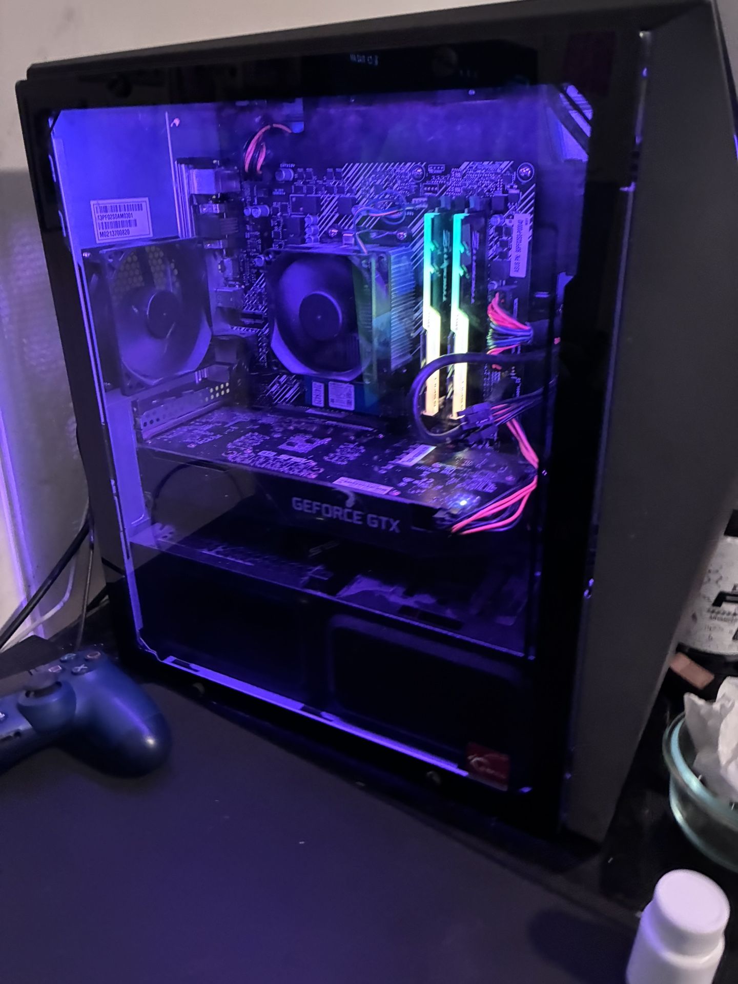 Gaming pc plus keyboard and mouse