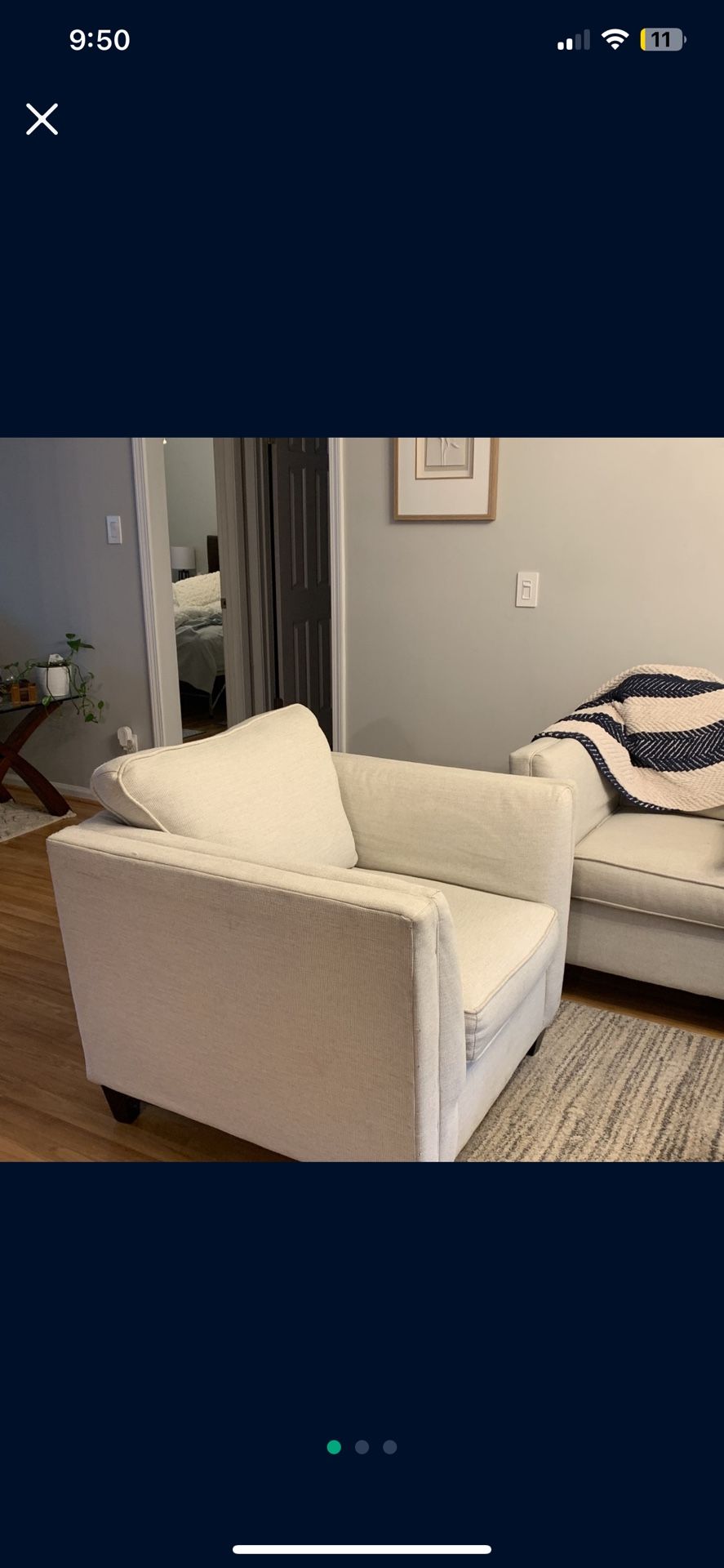 White/beige Sofa Chair