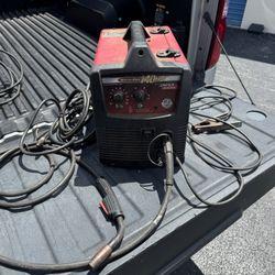 Lincoln Electric 140HD welder