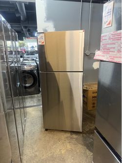 SAMSUNG STAINLESS STEEL 18 CU FT TOP MOUNT APARTMENT SIZE REFRIGERATOR WITH ICEMAKER 🔥