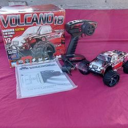 Redcat VOLCANO-18 V2 1/18 SCALE ELECTRIC MONSTER TRUCK