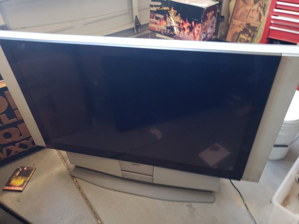 Sony 50" Rear Projection TV