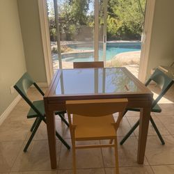 Table & Chairs