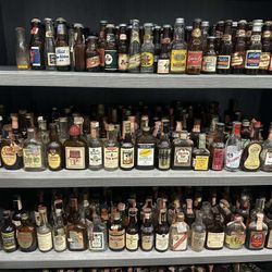 Buying Old/Vintage Glassware Bourbon and Whiskey Bar Bottles, Minis, Decanters & Distillery Memorabilia