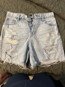 Aero Mom Shorts