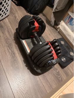 One adjustable dumbbell