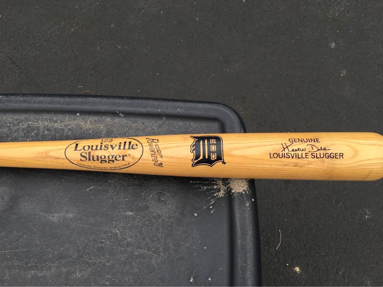 Louisville Slugger Wood Baseball Bat Signature 34”