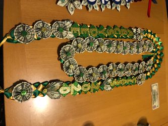 Grad lei $15