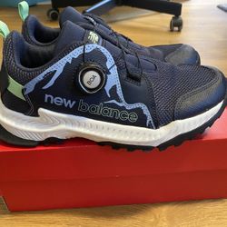 New Balance Kids' Dynasoft Trail Magic V1 Boa Running Shoe -size 6 Wide