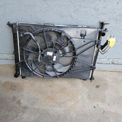 2016-2020 KIA SORENTO RADIATOR CONDENSER AND COOLING FAN 