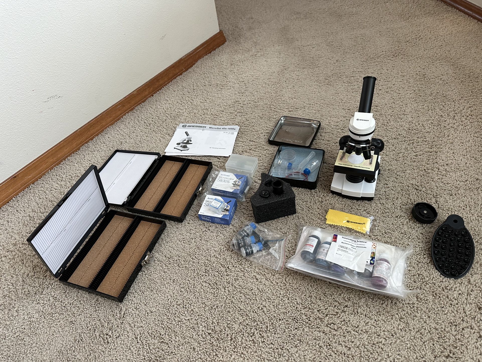 Bresser Microscope