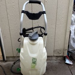 FlowZone Monsoon 2.5 Battery-Powered, Rolling Sprayer 