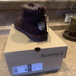 Woman’s Size 8 Boots 