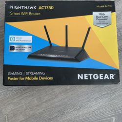 Net gear nighthawk AC1750 Router