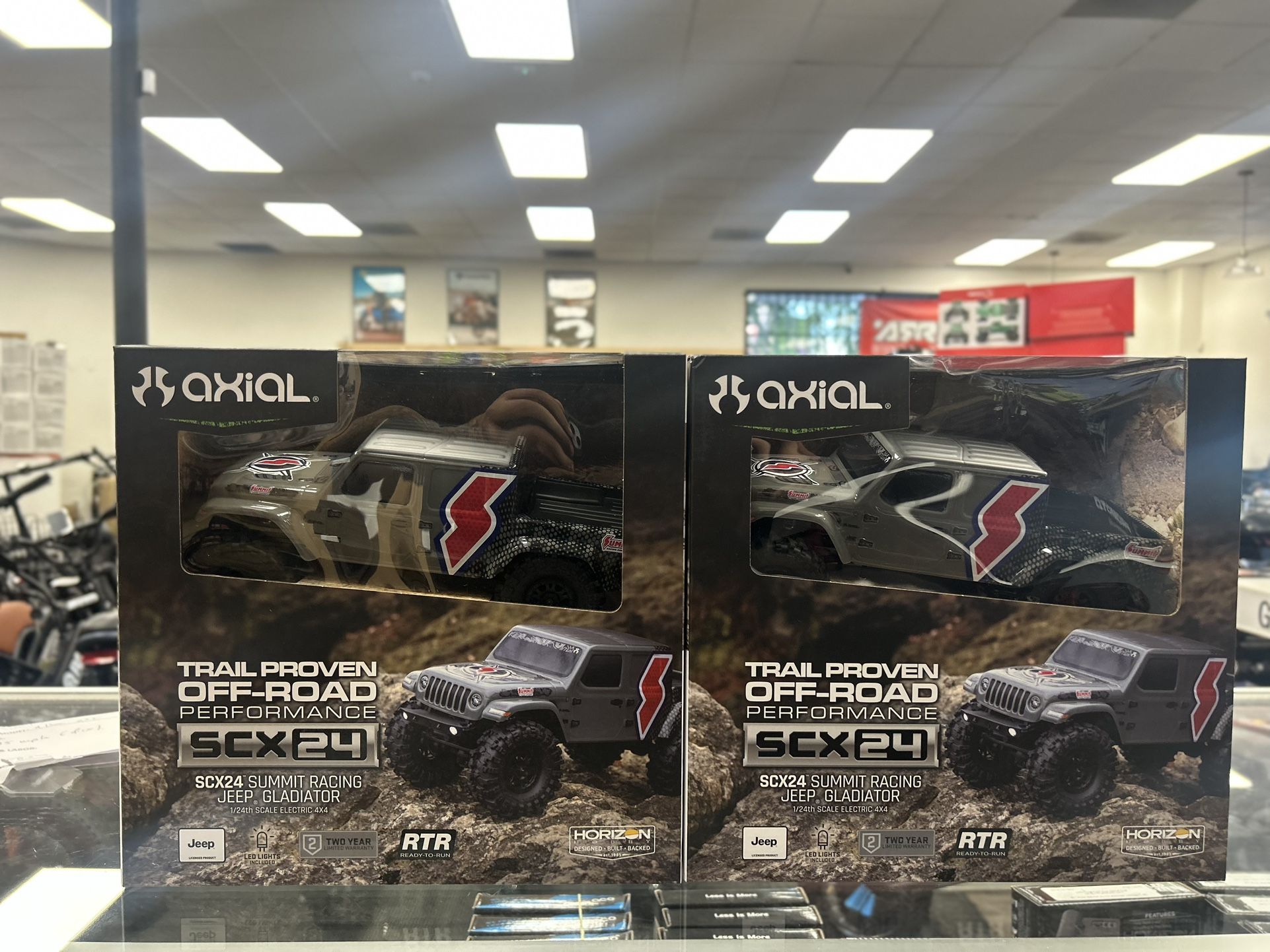 SCX24 Summit Racing Jeep Gladiator 4X4 Rock Crawler