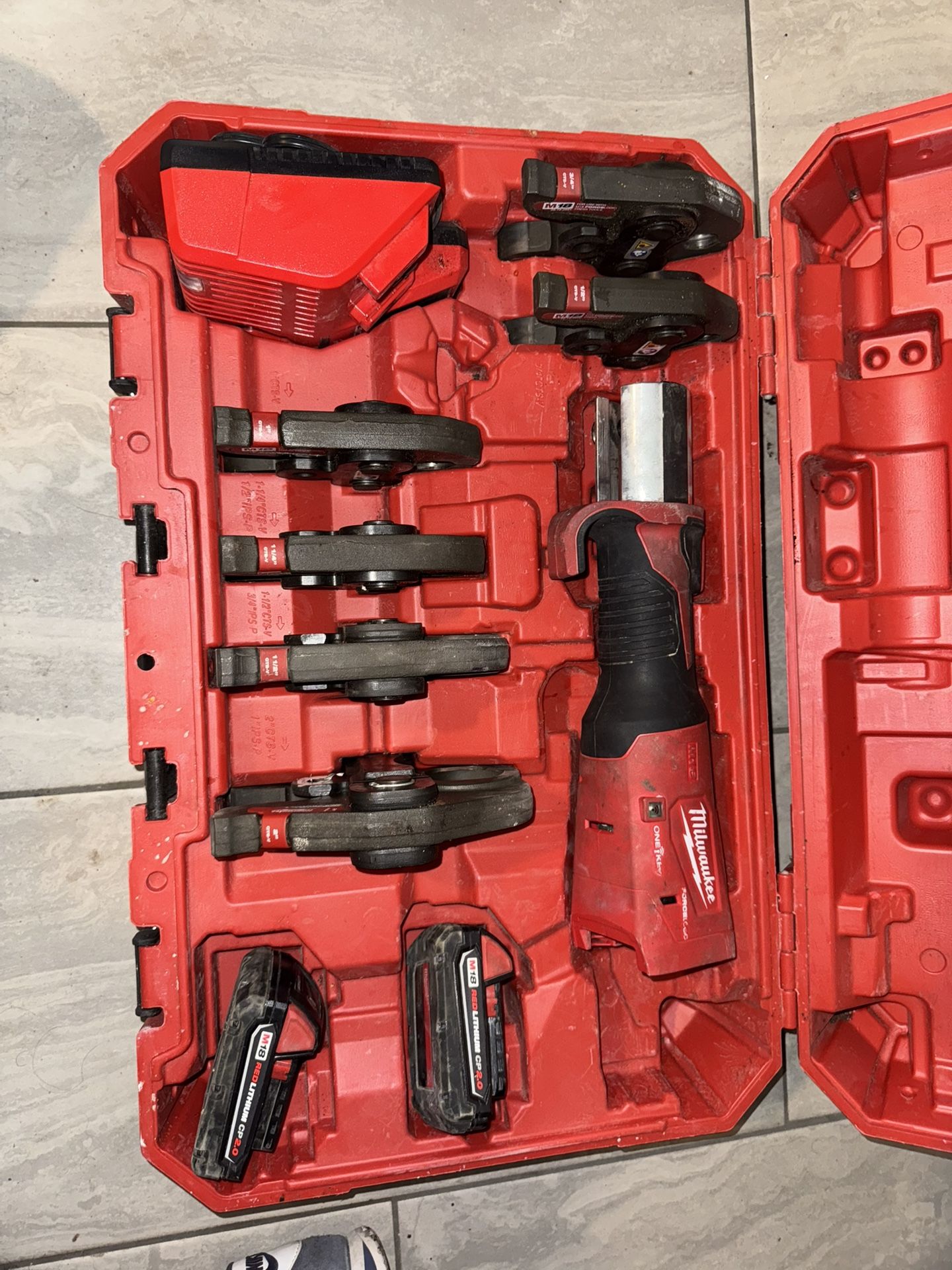 Milwaukee M18 18 Volt Lithium - Lon Brushless Cordless FORCE LOGIC Press Tool Kit