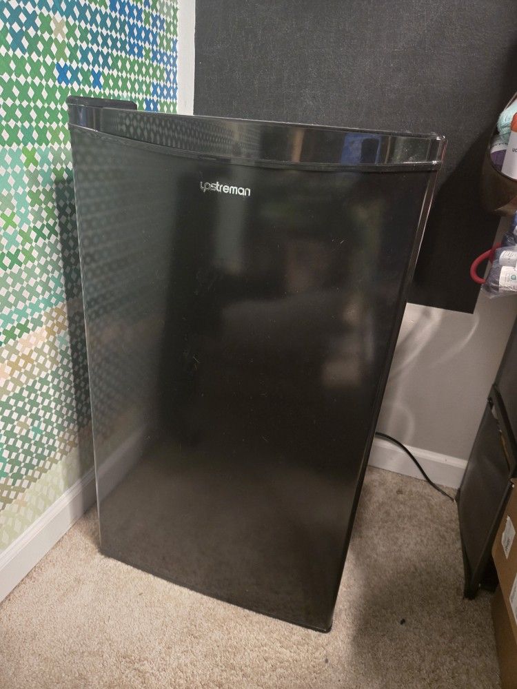 3.2 cu. ft. mini fridge